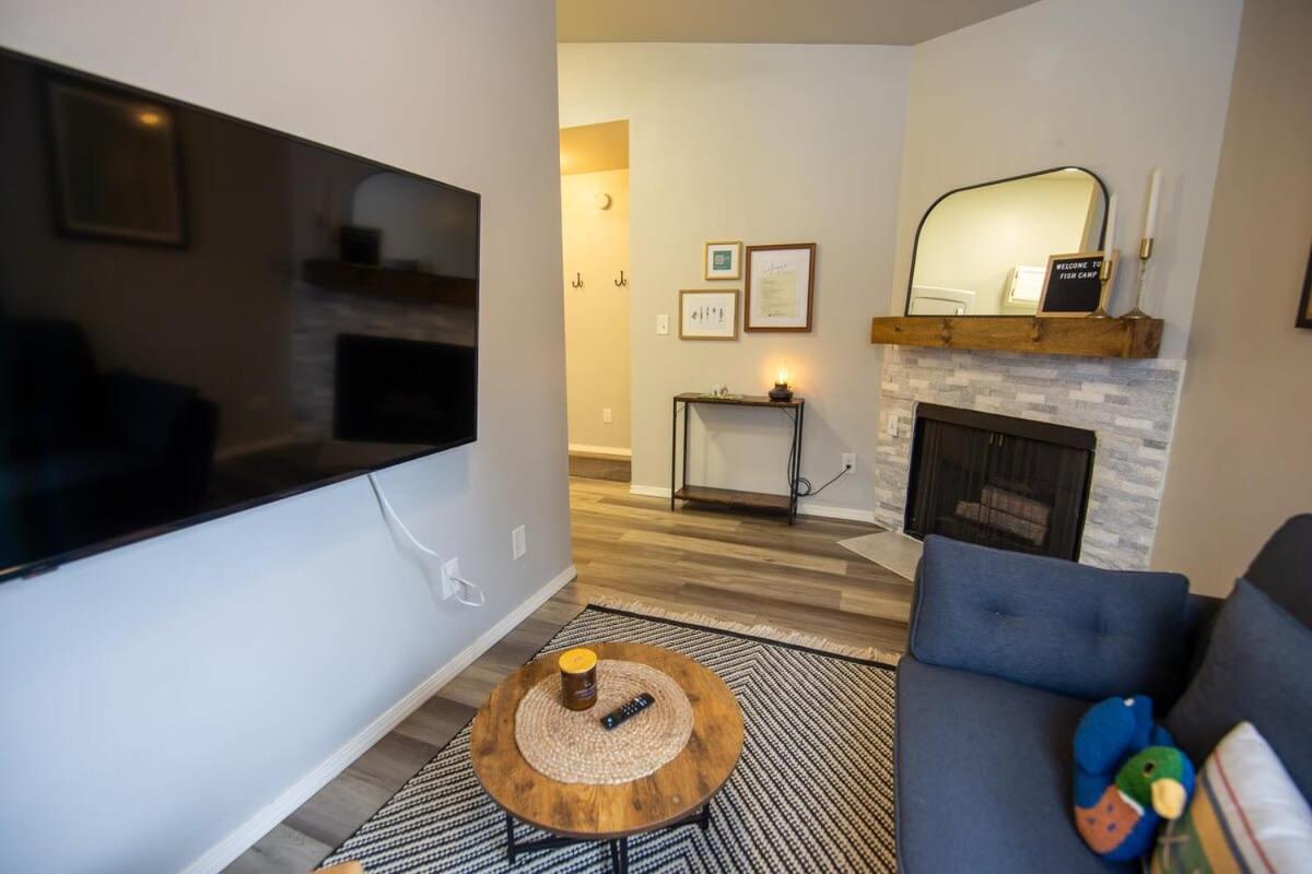 Stylish1 Bed 1 Bath Apartment Анкоридж Екстер'єр фото